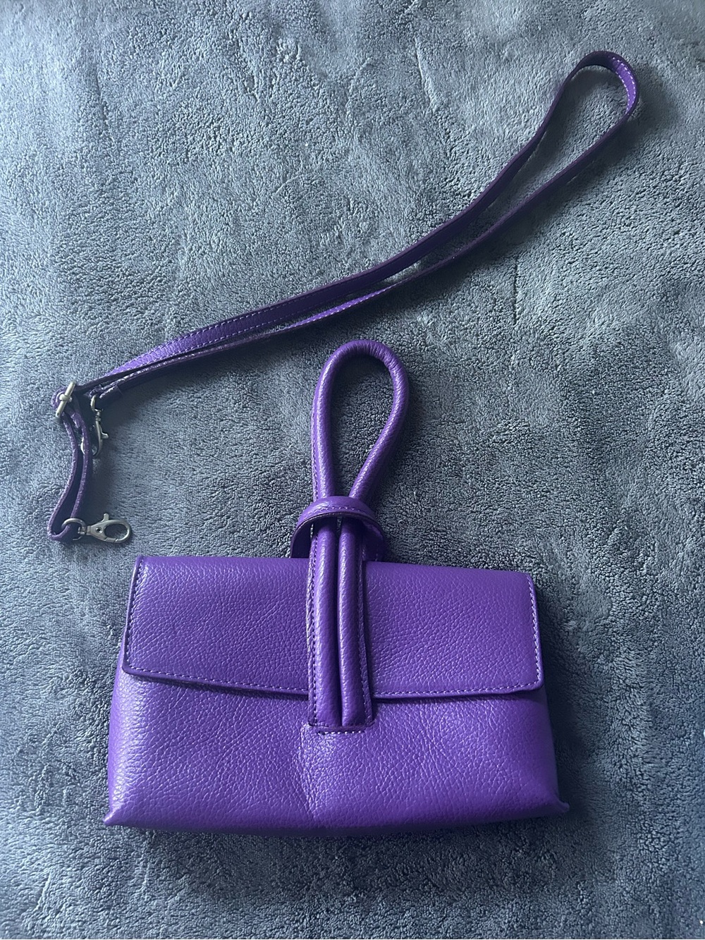 NEW NEVER USED Handmade in Italy Authentic Leather Wristlet Clutch w/ Strap